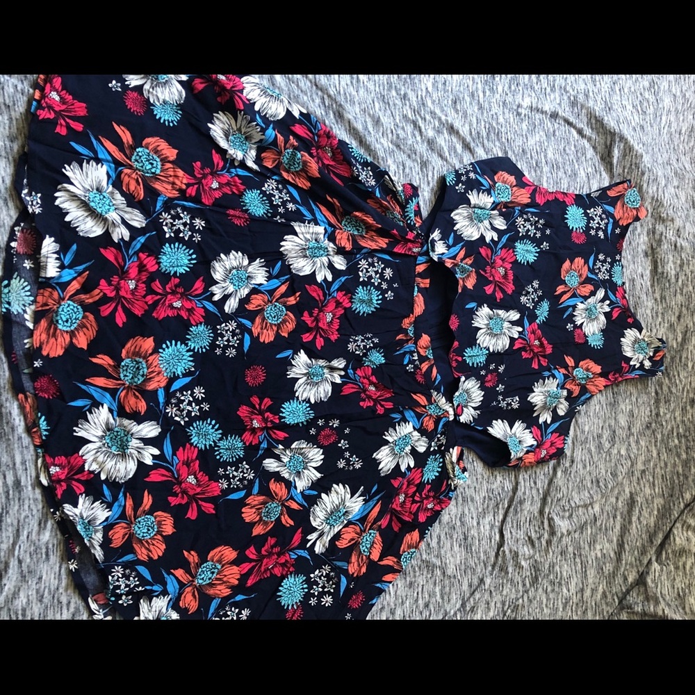 Women’s plus size floral dress